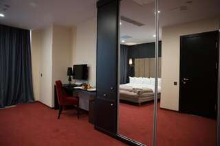 Отель Maqan Hotel Almaty Алматы Стандартный двухместный номер с 2 отдельными кроватями-3